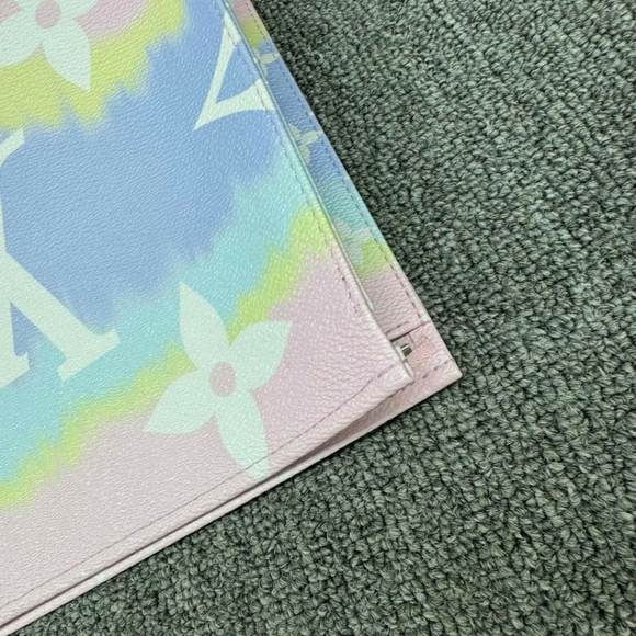 100% Authentic Louis Vuittion Multicolor Monogram Leather Clutch bag - Picture 9 of 15